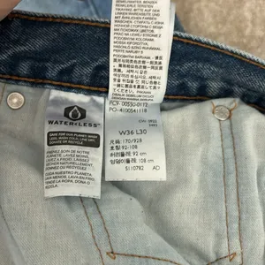Levi’s 550 Distressed Denim Light Wash Vintage 90s Mom Jeans 36 x 30 Plus Size thumbnail 10