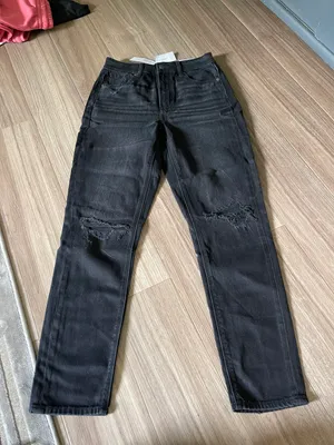 American Eagle American Outfitters “Mom” Jeans thumbnail 1
