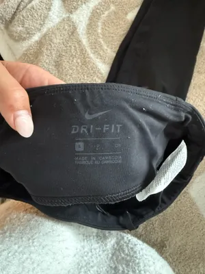 Small Nike Leggings Women’s Black Dri-Fit thumbnail 2