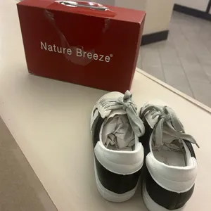 Sneakers Stylish Black and White Women's Sneakers 6 Brand New in box thumbnail 3