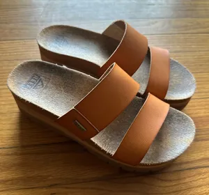 Reef Cushion Vista Hi Platform Slide Sandals Tan Vegan Leather Women’s 8 thumbnail 1