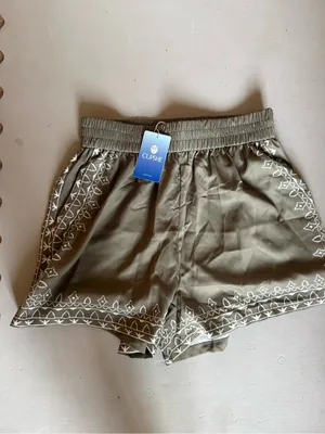 Cupshe Olive Green Boho Embroidered Shorts thumbnail 2