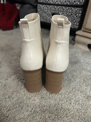 Booties thumbnail 3