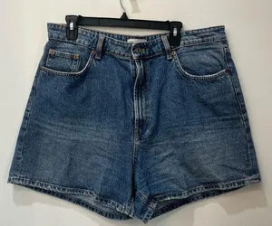 Zara Denim Shorts Duo - Blue and Black size 14 thumbnail 1