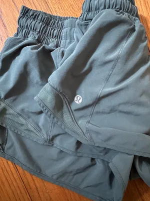 Lululemon Hotty Hot Shorts 2.5" thumbnail 2