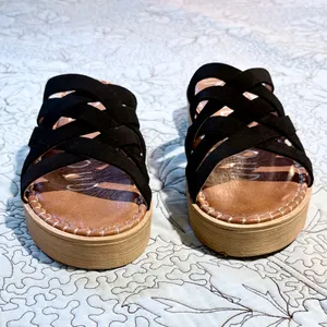 Musse & Cloud Black Suede Crisscross Platform Slide Sandals Sz 41 US 10 🧡 thumbnail 4