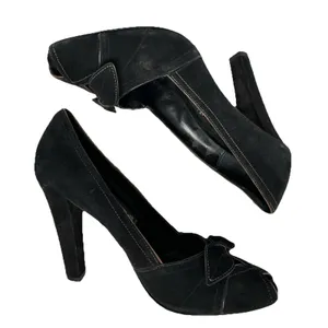 Steve Madden 4” Heel Women’s 8 Black Peep Toe Goth Vamp Dark Romantic Academia thumbnail 1