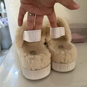 UGG OH FLUFFITA Slide Slippers Sz 10 Sheepskin Upper And Insole Color Natural thumbnail 4