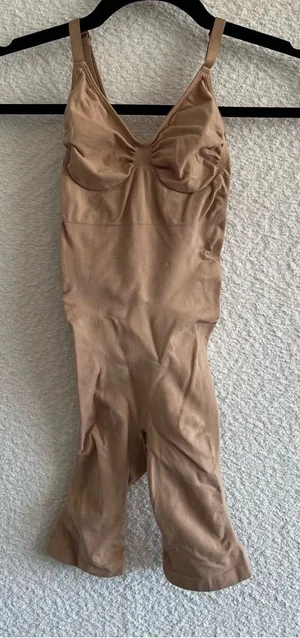 SKIMS Women’s Mid Thigh Bodysuit Shapewear‎ Gusset Size Small thumbnail 1
