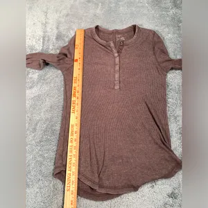 Aerie Brown Long Sleeve ribbed Henley Top medium thumbnail 11
