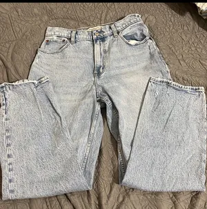 Abercrombie Curve Love 90s Straight Jean thumbnail 1