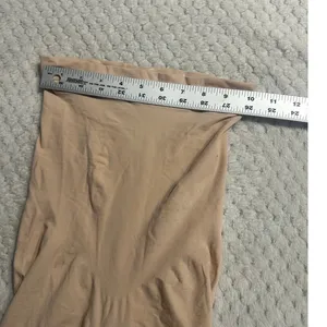 Spanx Shapewear Shorts Women's Large Nude High Waist NWOT thumbnail 8