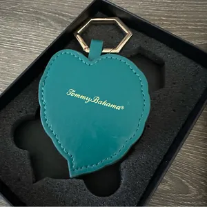 Tommy Bahama Green Palm Leaf Magnetic Hat Clip thumbnail 4