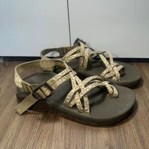 Chaco ZX/2 Cloud Sandals Womens 8 Brown Tan Strappy Toe Loop Adjustable Hiking thumbnail 2