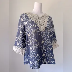Lauren Michelle Blue & Cream Embroidered 3/4 Sleeve Blouse thumbnail 5