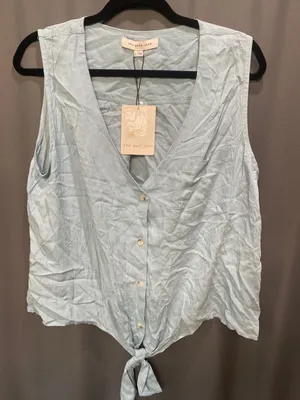 the good jane women’s top blue size L (b4) thumbnail 1