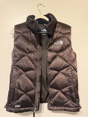 The North Face Women’s Brown 550 Down Vest Small size thumbnail 1