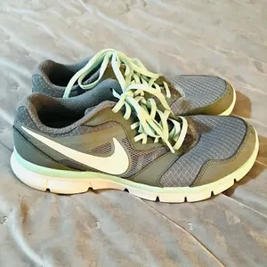 Nike Flex Running Shoes Sneakers Grey Mint Green Women’s 9.5 thumbnail 3