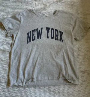Brandy Melville tee thumbnail 1
