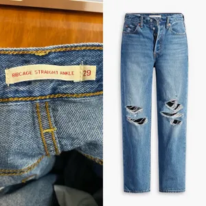 Levi's Ribcage Straight Ankle Jeans thumbnail 3