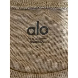 Alo Yoga Women's Beige Long Sleeve Side Slit Crew Neck Sweater Sweatshirt Top S thumbnail 5