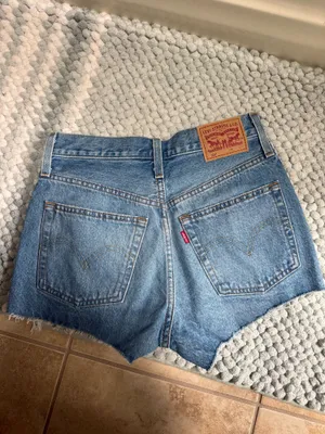 Women’s Levi’s Jean Shorts 501 Denim thumbnail 2