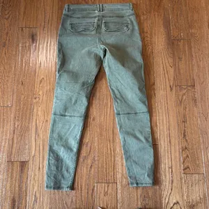 Abercrombie & Fitch olive mid rise seamed skinny pant size 28 thumbnail 10