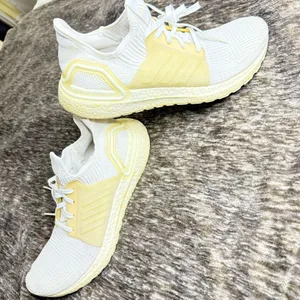 ADIDAS ULTRA BOOST TRIPLE WHITE ATHLETIC MEN'S Size 10 thumbnail 8