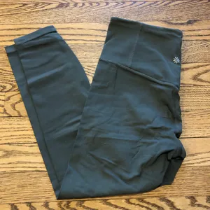 Athleta Garment Dye 7/8 Tight Legging Mountain Olive thumbnail 1