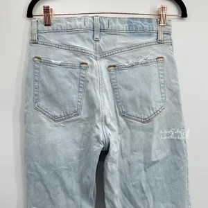 Abercrombie & Fitch The 90's Straight Ultra High Rise Distressed Jeans Size 27 thumbnail 3
