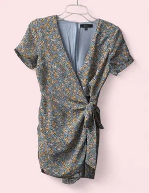 Women’s Lulus Blue Floral Wrap Tie Waist Romper Small thumbnail 1