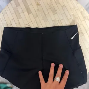 Nike black leggings thumbnail 4