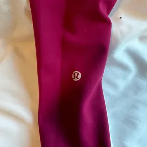 Wunder Under 25” in Pomegranate thumbnail 2