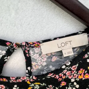 Loft Tank Top Sz M Black multicolor flowers back keyhole gold button thumbnail 5