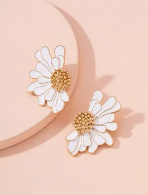 Boutique Gold Flower Stud Earnings White thumbnail 1