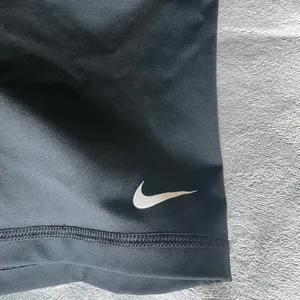 Nike Black  pro workout/ athletic shorts thumbnail 6