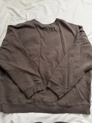 American Eagle London Crewneck thumbnail 3