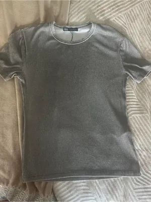 Zara women Metallic Silver Crew Neck T-Shirt thumbnail 1