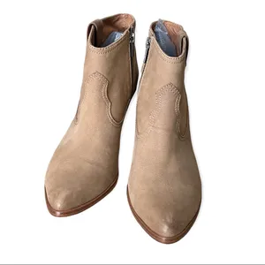 NEW FRYE Rory Ankle Booties in Ash thumbnail 3