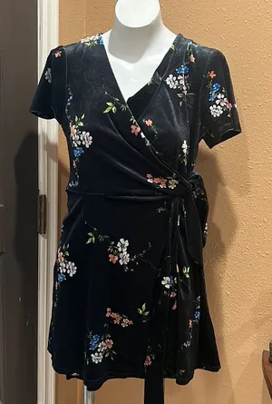 Urban outfitters black floral wrap dress thumbnail 1