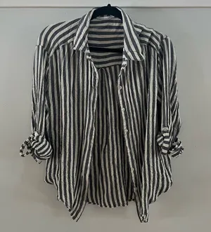 Jane and Delancey Blouse,Striped Size Large. Roll up sleeve button option! thumbnail 1