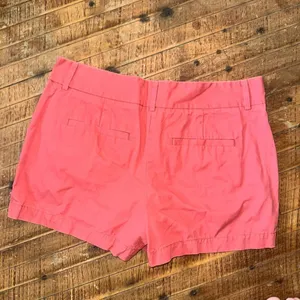 Loft pink/red washed flat front size 6 basic classic shorts thumbnail 2