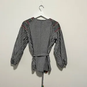 Madewell Smocked Black & White Checkered Gingham Tassel Top with Embroidery S thumbnail 6