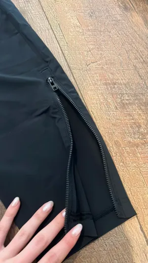Under Armour Women’s Squad 3.0 Warmup Pant thumbnail 2