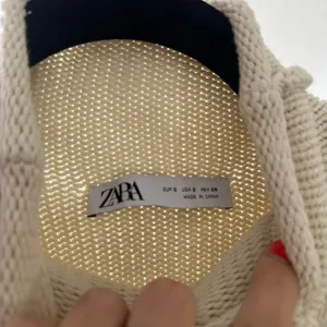 Zara Cozy Soft Knit Mock Neck Sweater Cream Size Small thumbnail 4