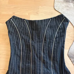 WITH‎ JEAN Mirabel Pinstripe Dress Black Mini Zipper Size Small thumbnail 4
