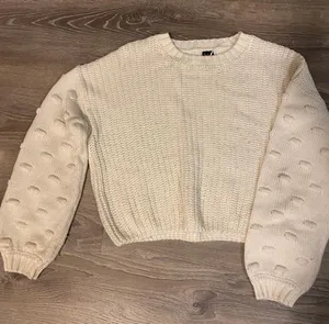 Moon&Madison White Sweater thumbnail 1