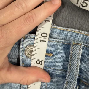 Old Navy Wow Wide Leg Jeans Womens 4 Blue Light Wash High Rise Stretch Denim thumbnail 6