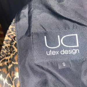Utex Designs Black Button Down Trench Coat Women's Size Small Leopard Interior thumbnail 7