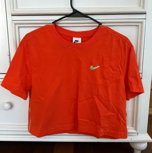 Cropped Tee thumbnail 1